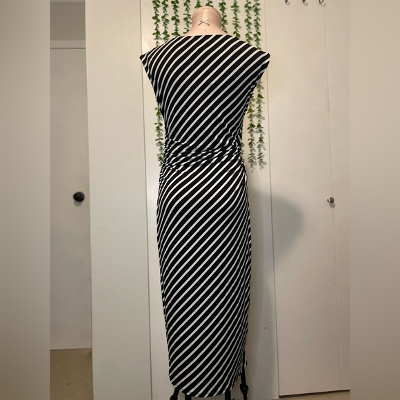 NWT H&M Women's Striped Cap-sleeve Midi Dress - Size: Medium - Picture 5 of 9